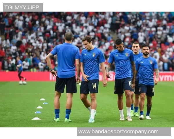 菲尔汉迪庆祝职业生涯第15年各地球队见证不变的竞争精神