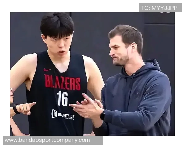 斯普利特:瀚森全力训练提升身体素质或将前往发展联盟锻炼 斯普利特:瀚森全力训练提升身体素质或将前往发展联盟锻炼