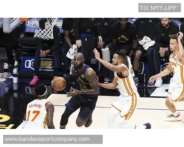 NBA精彩回顾火箭轻取公牛雷霆逆转马刺湖人遭遇老鹰挑战勇士战胜开拓者