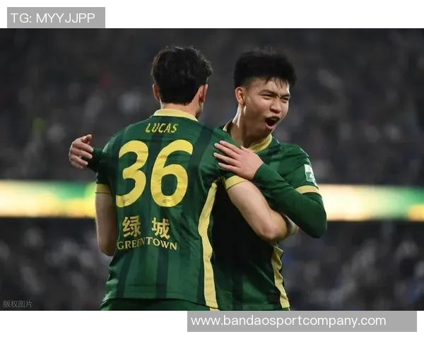 越南战败引发不满安东尼奥与王钰栋对比赛表现各有感慨