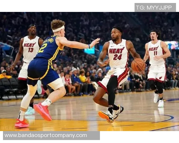 特纳半场表现低迷仅得5分3板1助2帽引发球迷热议