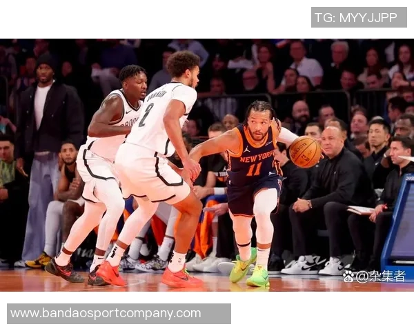 卡梅隆托马斯展现超强实力24投12中贡献33分9助攻成新一代空砍达人