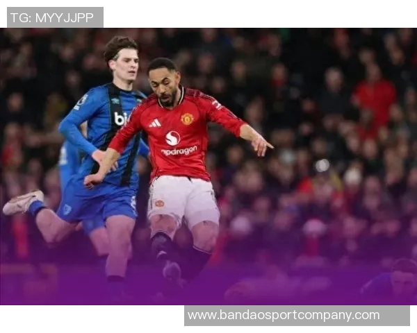 太阳报分析曼联与曼城对决阵型姆伯莫领衔锋线B费回归核心位置