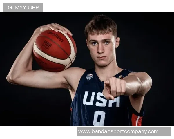 弗拉格转型小前锋表现出色场均数据全面超越控卫角色