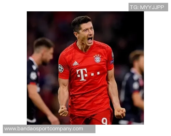 曼联考虑与赞助商DXC续约四年总价达8000万镑的合作方案