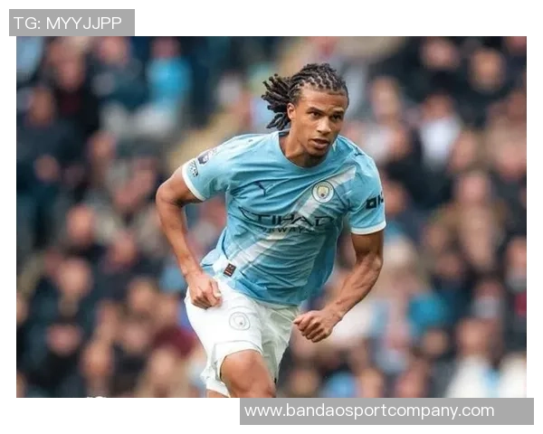 巴萨米兰关注曼城后卫阿克要价2000万不愿意租借